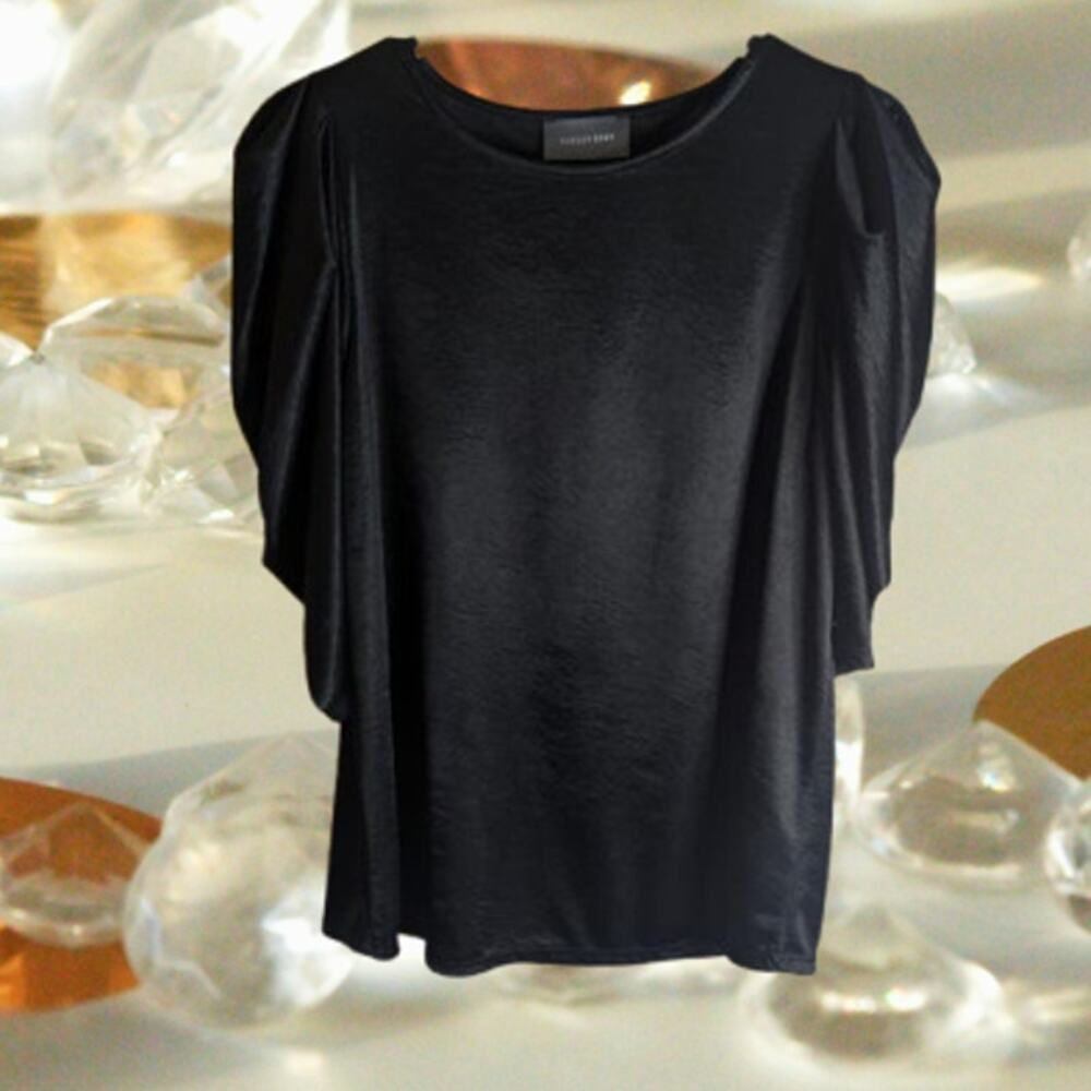 Hudson Gray small 1/2 sleeve black polyester blend woman's blouse. Work travel.